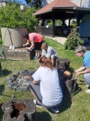 Tradičná opekačka slaniny