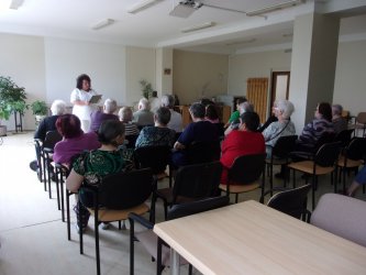 Pitný režim a stravovanie seniorov v lete