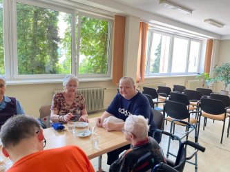 Posedenie s jubilantmi