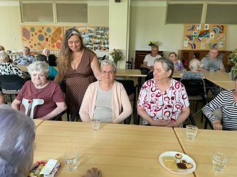 Posedenie s jubilantmi