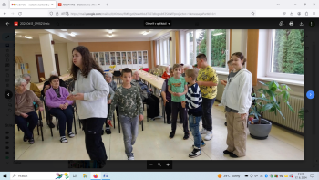 Sadenie kvietkov s deťmi