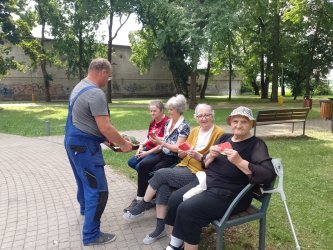 Piknik v záhrade 1. Mája