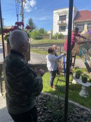 Máj, máj, máj, zelený, pod oblôčkom sadený …