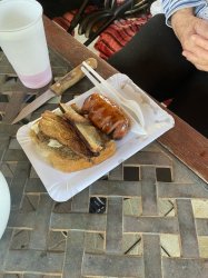 Máj, máj, máj, zelený, pod oblôčkom sadený …