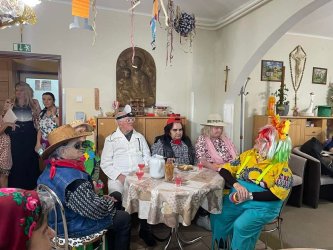 Priateľstvo, hudba a smiech na maškarnom plese v Novej Bašte