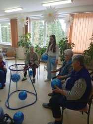 Pohybové aktivity klientov v ZSS Rimava s podporou dobrovoľníkov