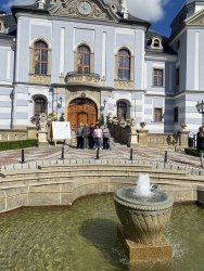 Výlet prijímateľov sociálnych služieb na Haličský zámok – Nová Bašta